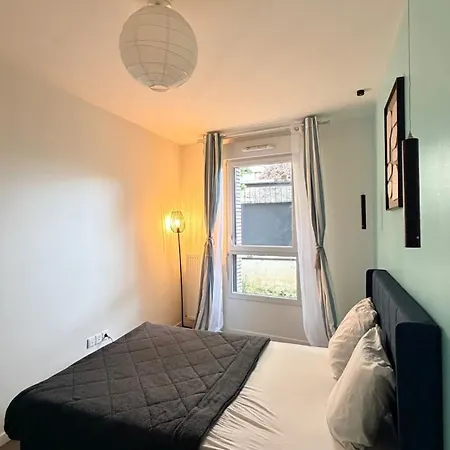 Apartment Grand T3 Avec Balcon Proche Paris Orly Evry-Courcouronnes
